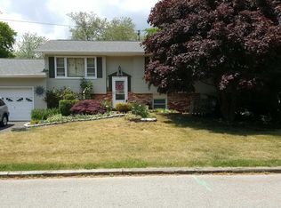 800 Willow Rd, Toms River, NJ 08753