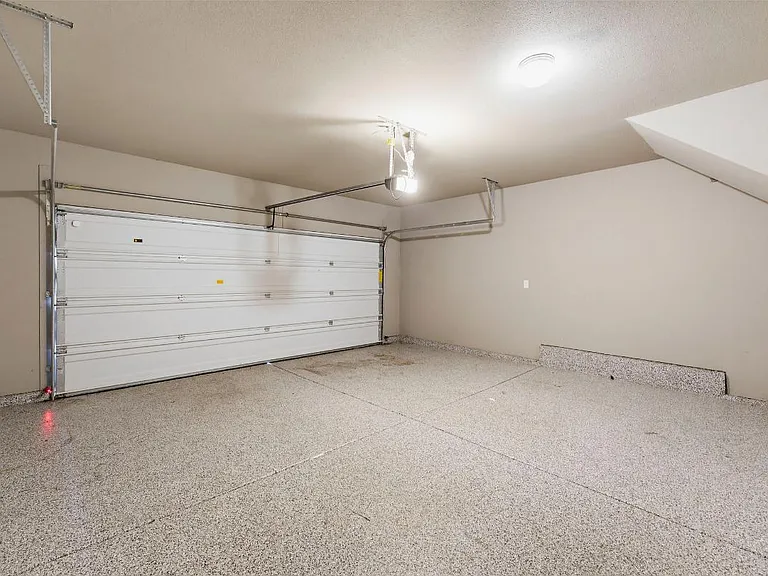 831 Burwood St SE — Photo 19