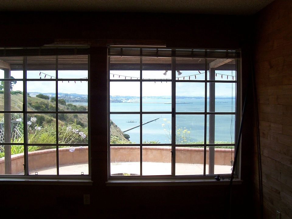 2nd image of 260 Seawind Dr