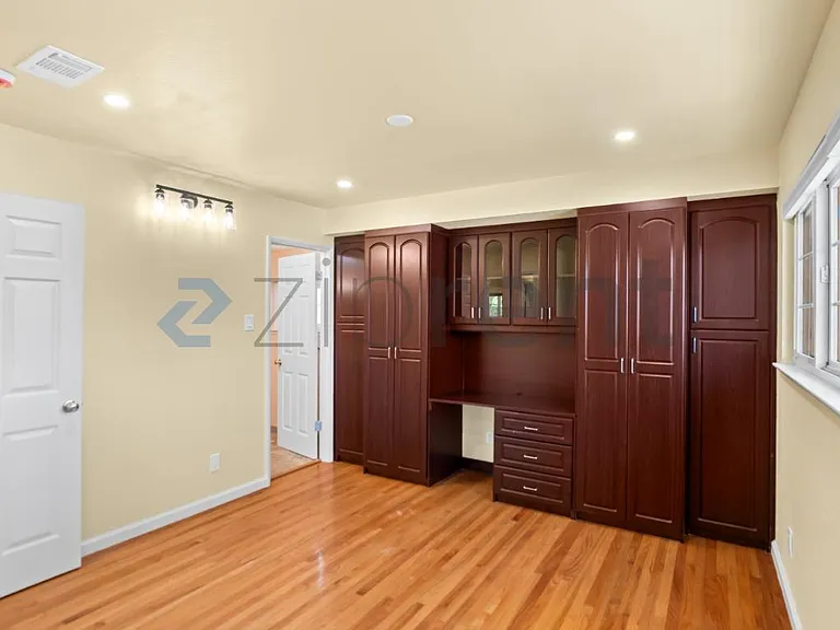 811 Killarney Ct — Photo 21