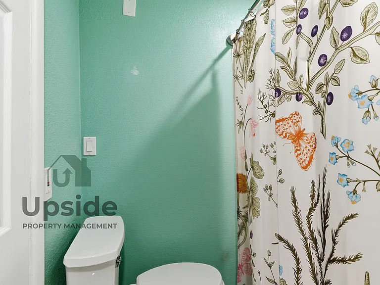 8719 E Valleyway Ave — Photo 23