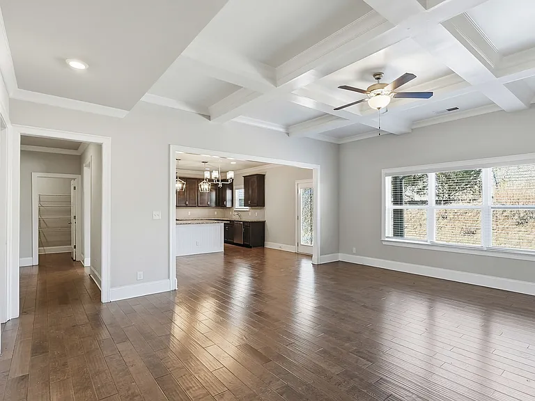 4582 Wellesley Dr — Photo 5