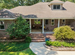 1875 Acorn Dr, New Bern, NC 28562