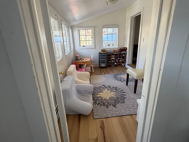 1019 Bennett Ave #A — Photo 11