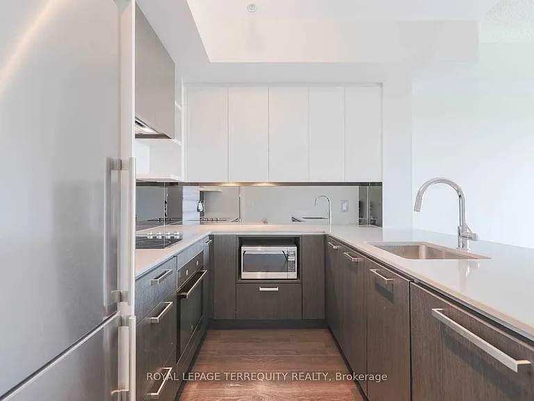 1830 Bloor St W #508 — Photo 6