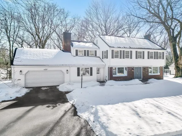 59 Lawrence Dr, Longmeadow, MA 01106