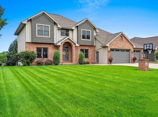 2770 Prairie Garden Trl, Green Bay, WI 54313