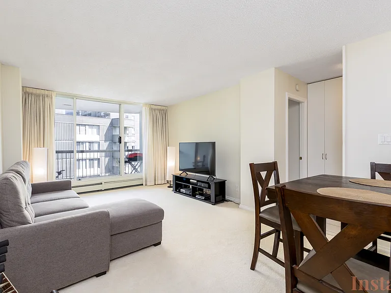 2024 Fullerton Ave #1307 — Photo 4