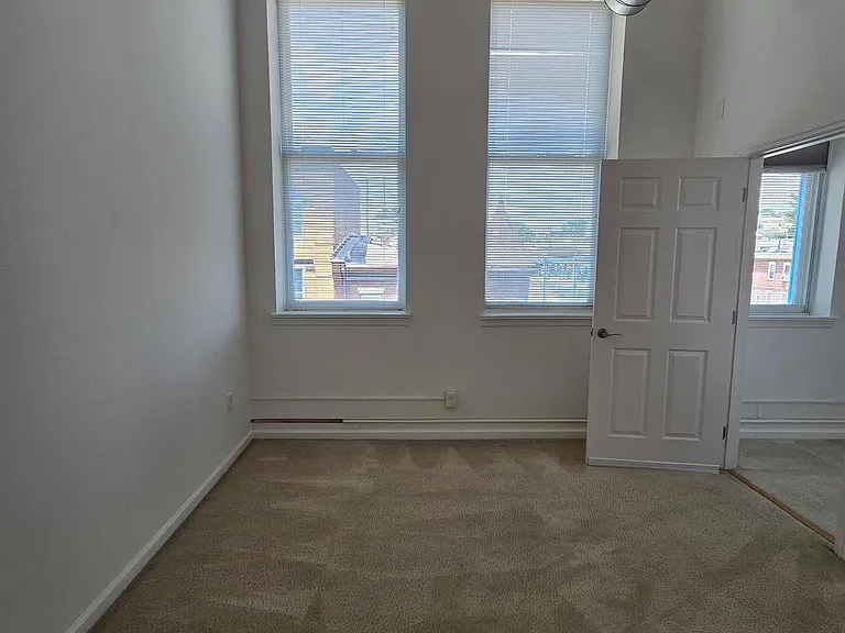 4368 Cresson St #302 — Photo 13