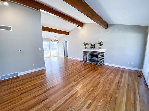 Stunning Vaulted Ceiling with Beams