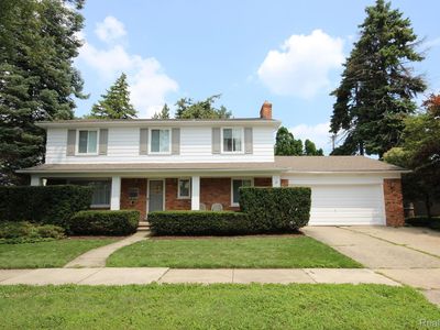 23261 S Rosedale Ct, Saint Clair Shores, MI, 48080