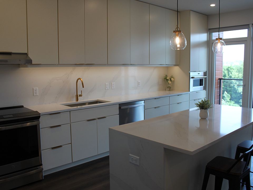 Welcome to Unit 616 at 125 Cambrian Way!