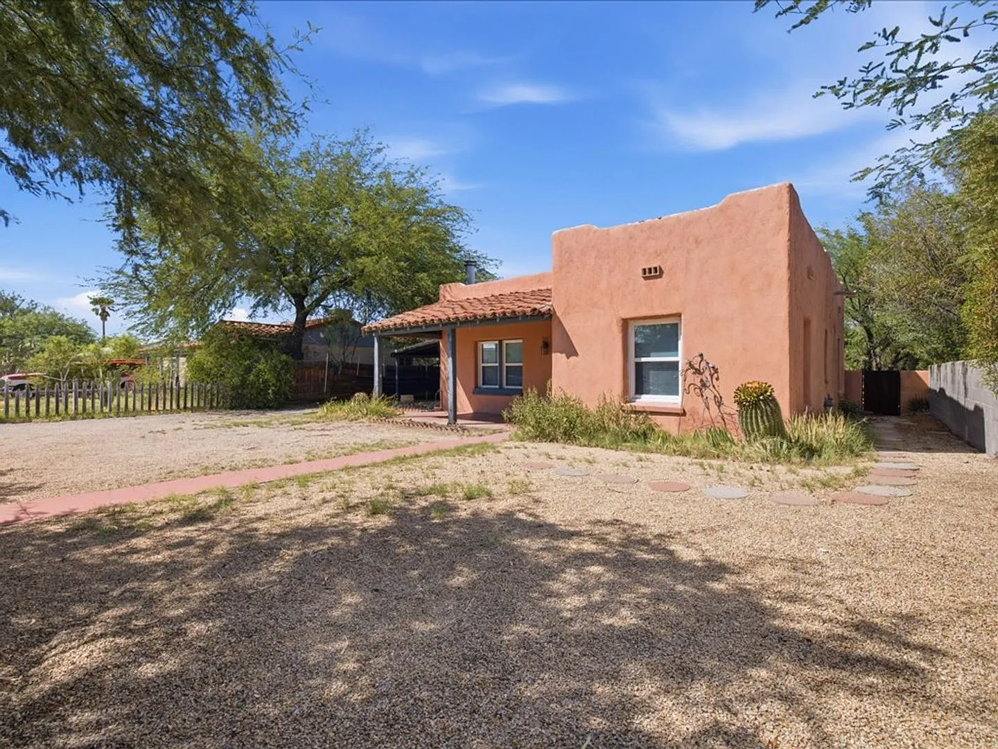 Spacious 3-Bedroom Home with Large Enclosed Backyard & Covered Porch — Photo 3