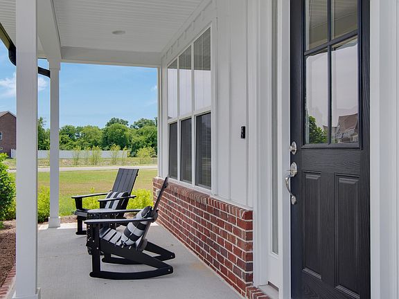 4th image of 499 Crowley Ln