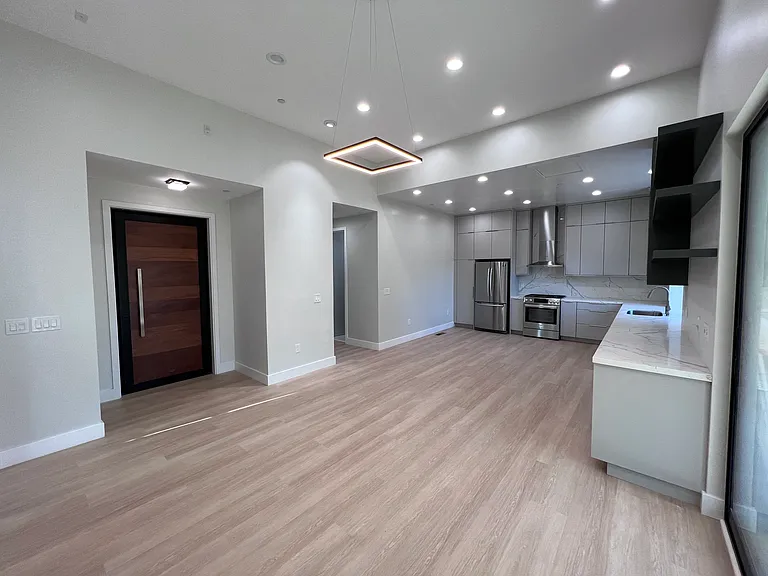 18530B Marshall Ln — Photo 6