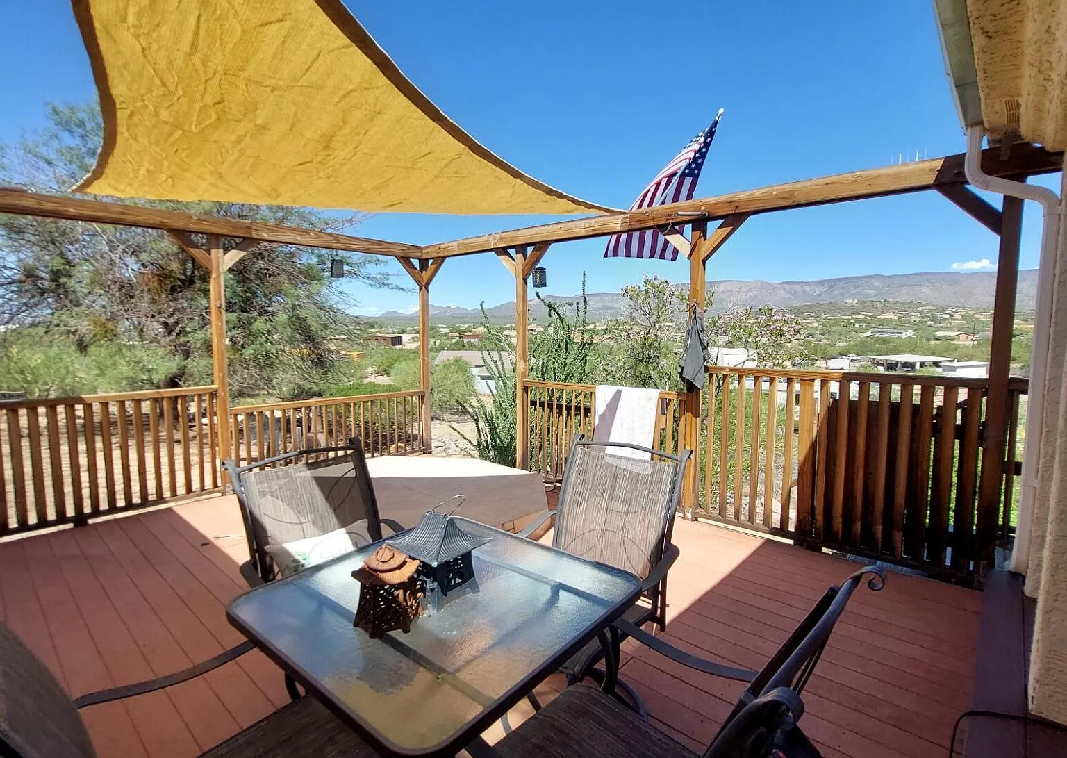 3 bed, 2.0 bath, 2194 sqft, $2,400 — Photo 1