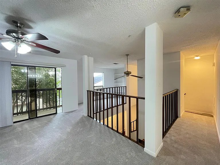 3909 Tanglewilde St #3909 — Photo 4