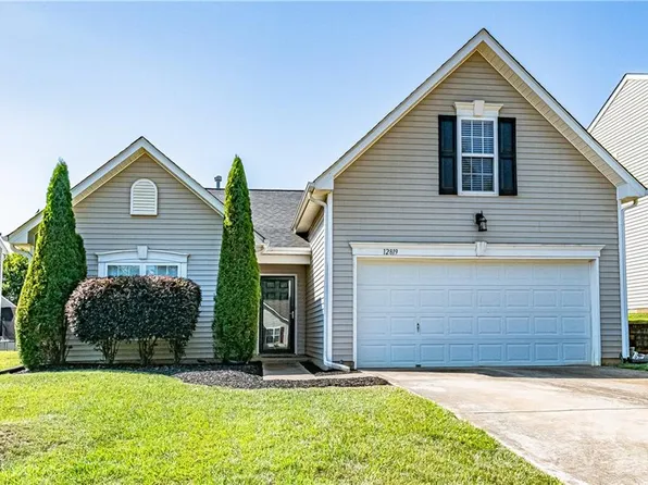 12819 Slade Castle Ct, Charlotte, NC 28273