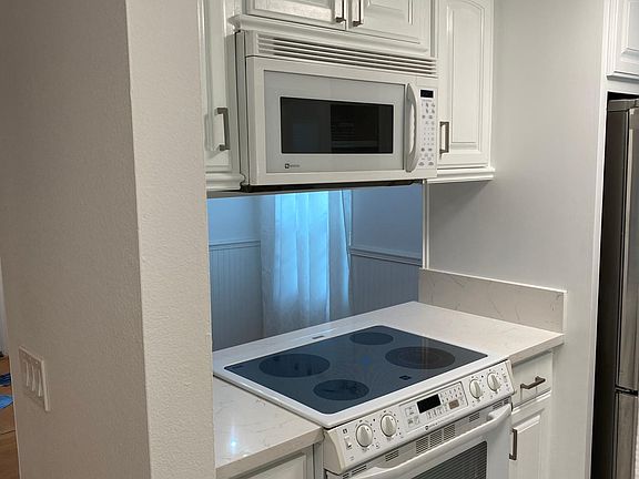 2nd image of 18411 Hatteras St Unit 138