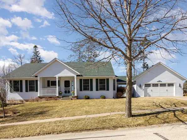 2546 Chickadee Ct, Red Wing, MN 55066