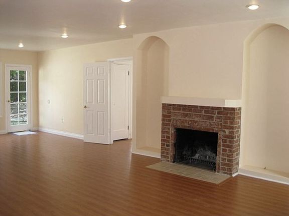 4th image of 1520 Palos Verdes Dr W
