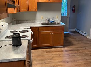 69 N Champlain St APT 5, Burlington, VT 05401