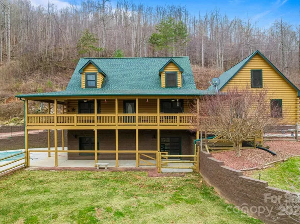 2167 Hidden Valley Rd, Taylorsville, NC 28681
