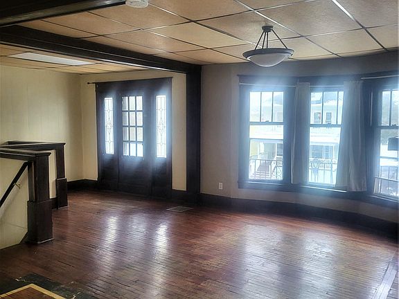 5th image of 76 Heussy Ave #2