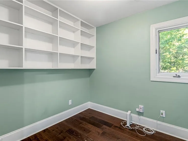 4103 Oak Hollow Dr — Photo 35
