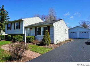 8446 Torchwood Ln, Cicero, NY 13039