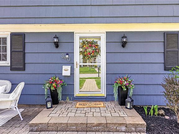3rd image of 340 Village Ln