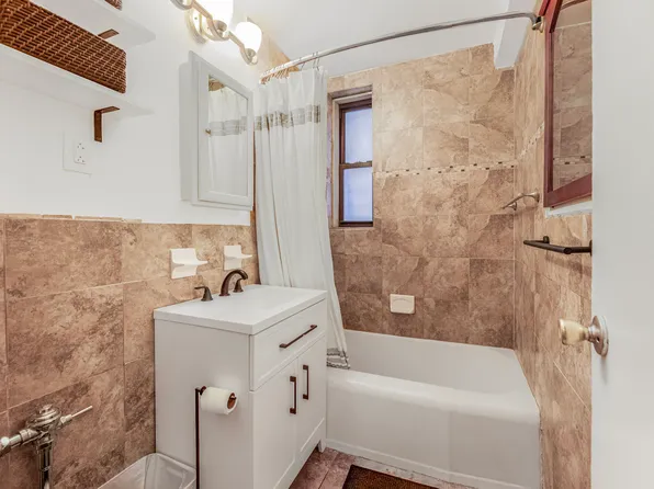 2860 Bailey Avenue image 9 of 19