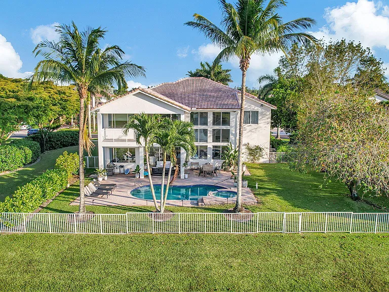 11615 Paradise Cove Ln — Photo 57