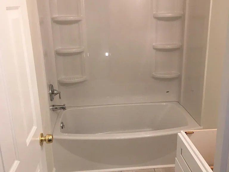 Upper bathroom.