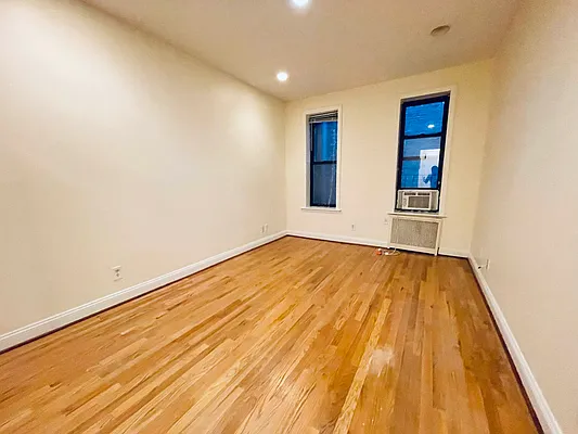 Rented by Douglas Elliman | media 19