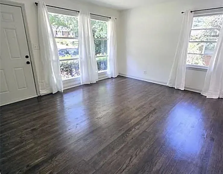 2863 Catalina Dr — Photo 3