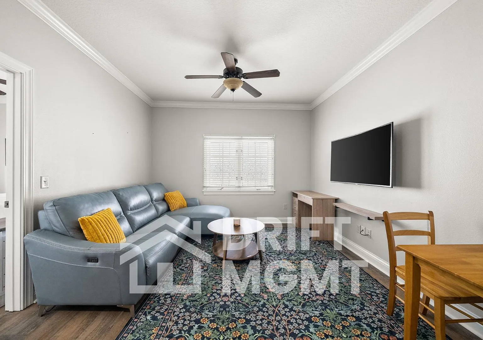 207 Columbus St — Photo 3
