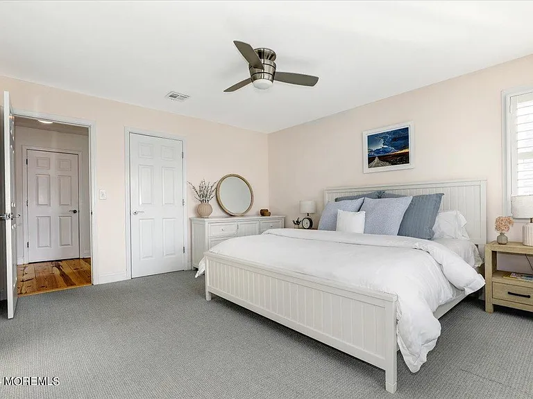 108 Glimmer Glass Cir — Photo 14