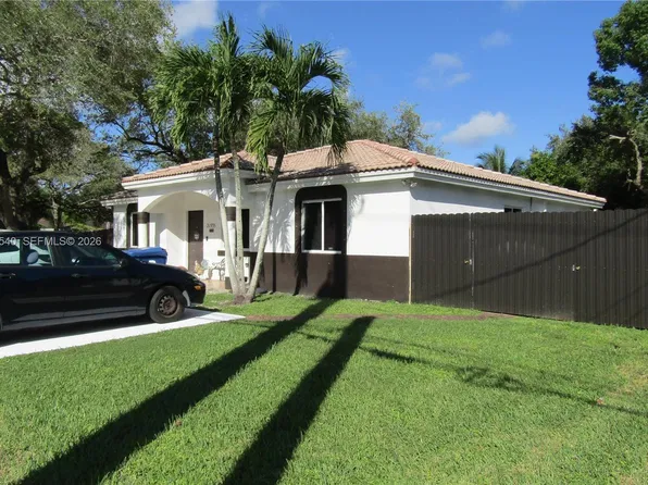 21935 SW 102nd Ave, Miami, FL 33190