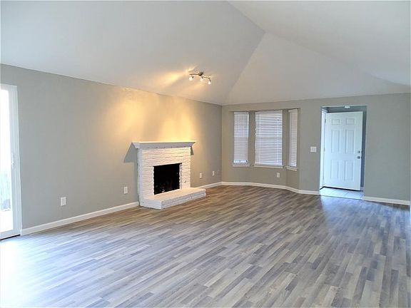 3rd image of 11915 Garden Terrace Dr Unit 11917