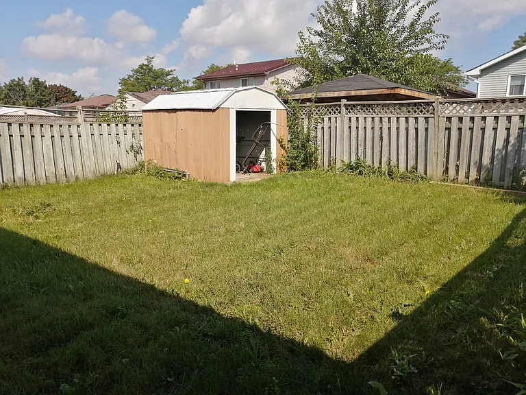 23 Speight Cres — Photo 13