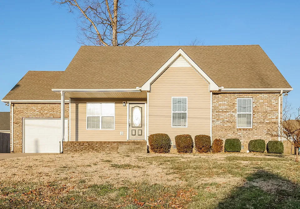 318 Gallop Ln