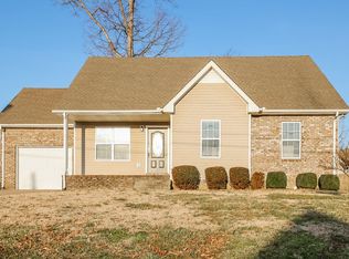 318 Gallop Ln, Springfield, TN 37172
