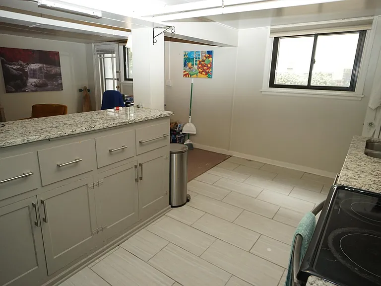 1575B W Laurel Ave #1575B — Photo 8
