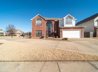 3012 W Madison St, Broken Arrow, OK 74012