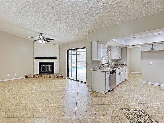 2nd image of 4121 Tyndale Dr