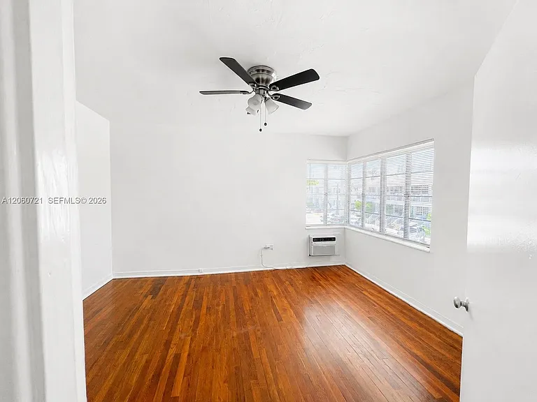 7407 Byron Ave #3 — Photo 24