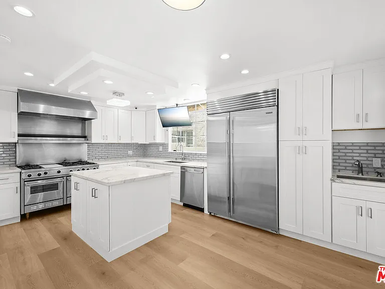 244 S Almont Dr — Photo 30