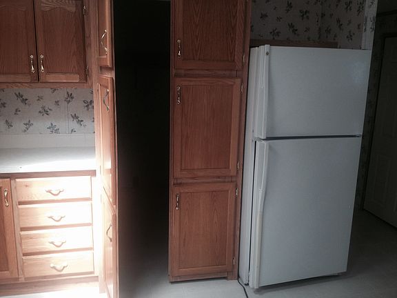 5th image of 17143 Detroiter Ave