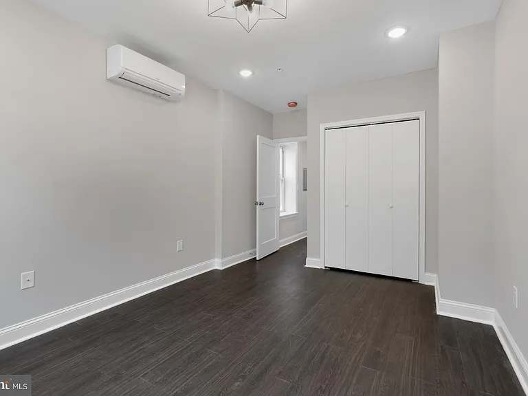 624 N 35th St #3 — Photo 11